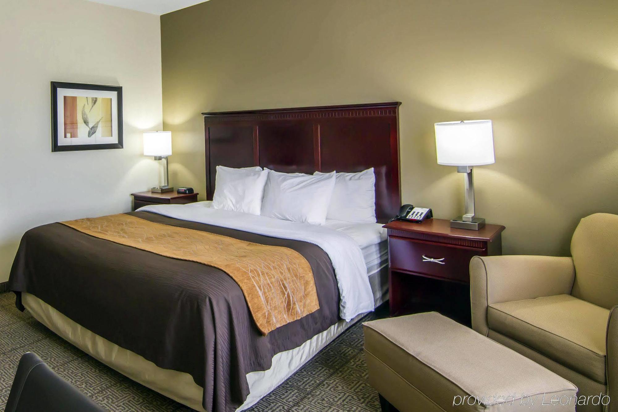 Comfort Inn & Suites Love Field - Dallas Market Center Экстерьер фото